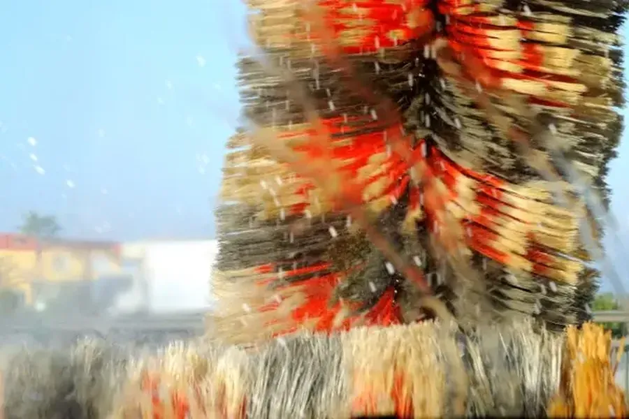 Choosing Pressure Washing Over Manual Car Cleaning in Watsonville, CA